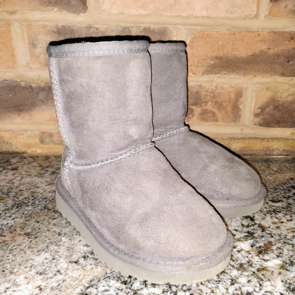 Toddler UGG size 9